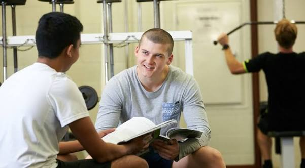 Doing Fitness and Studies simultaneously